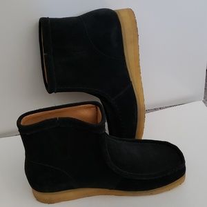 Clark's Wallabee boots - suade (slip ons)